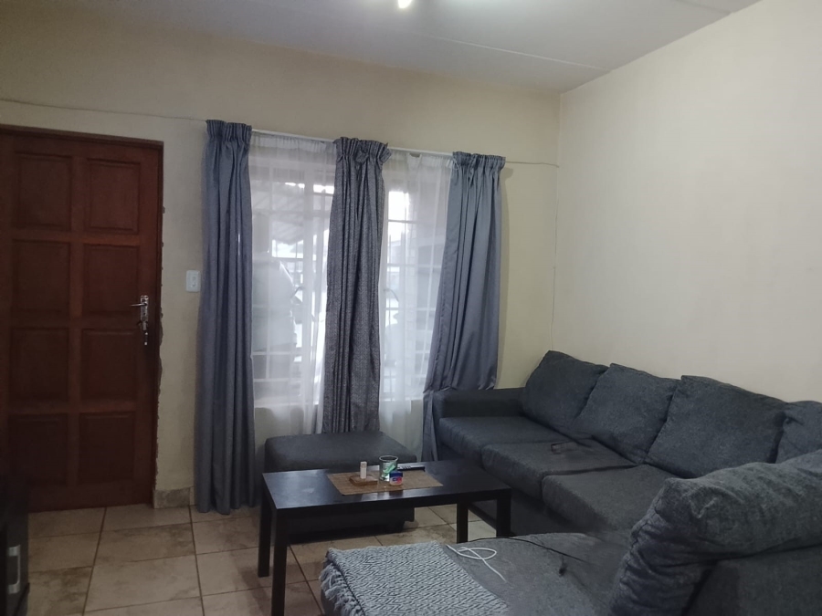 2 Bedroom Property for Sale in Waterval East North West